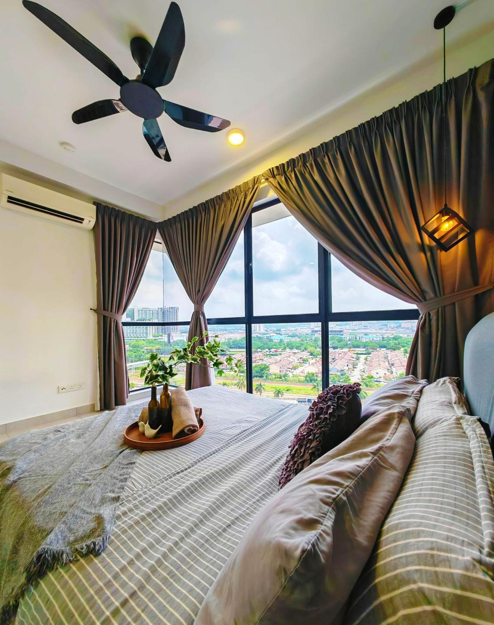 Astetica Residences 200Mbps Wifi Netflix Seri Kembangan Dış mekan fotoğraf